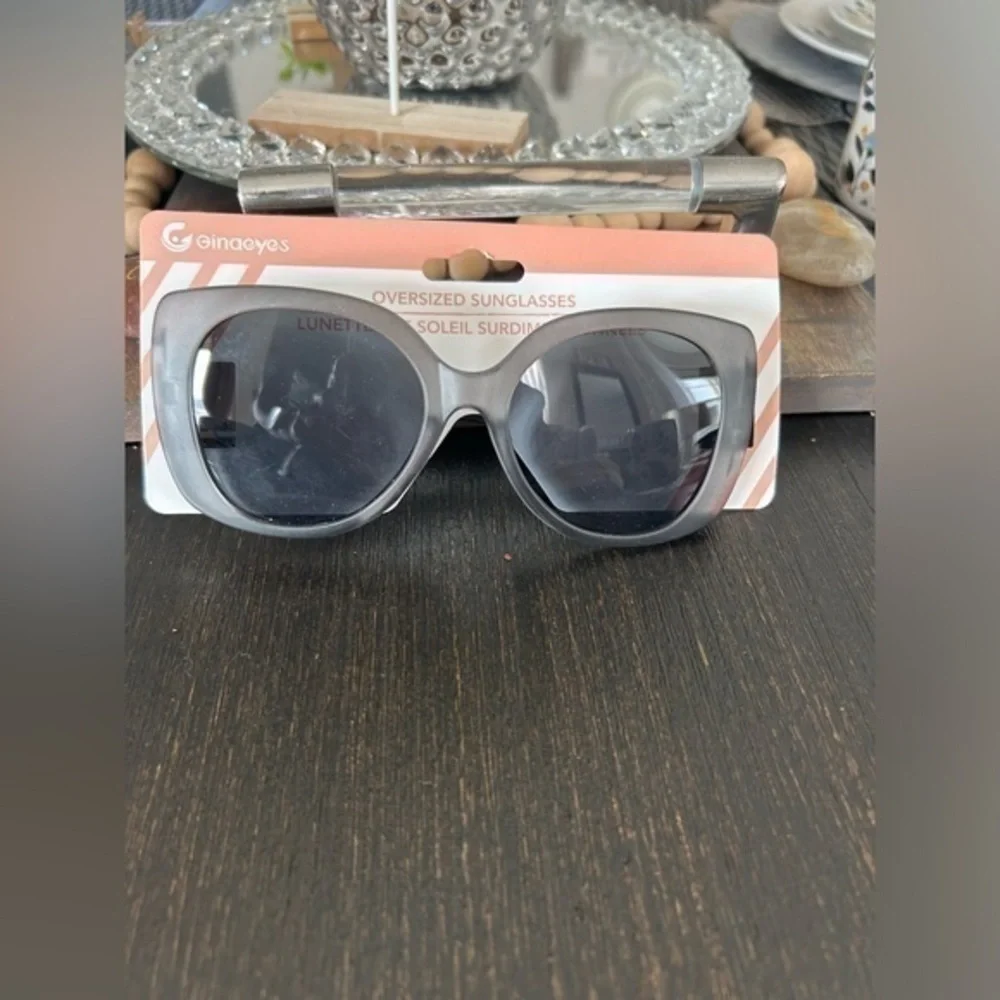 💋NWT black charcoal gunmetal statement oversized round sunglasses 😎 sunshades